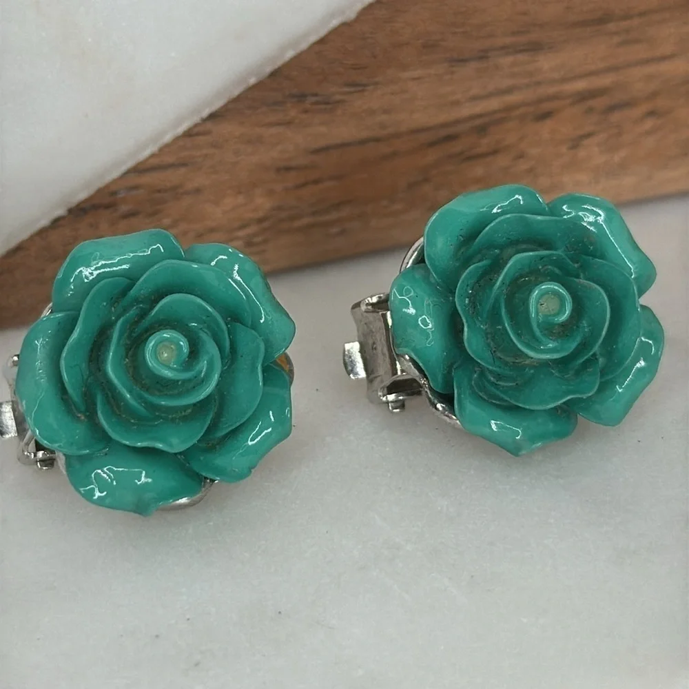 Vintage Dark Teal Resin Acrylic Carved Rose Clip Earrings lot E35